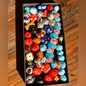 Colorful lamp work bead set